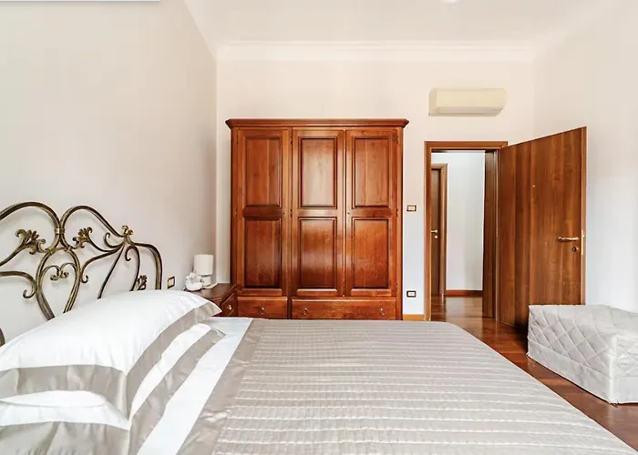 Lägenhet Residenza Felsinea - Elegant In The Historic Center Of Bologna